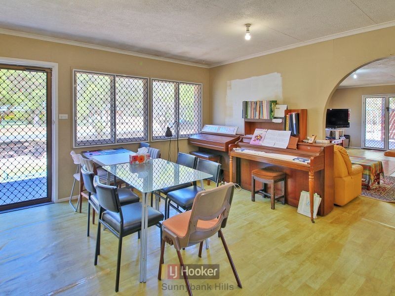 220 Sweets Road, Pallara QLD 4110