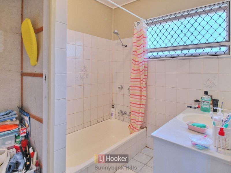 220 Sweets Road, Pallara QLD 4110