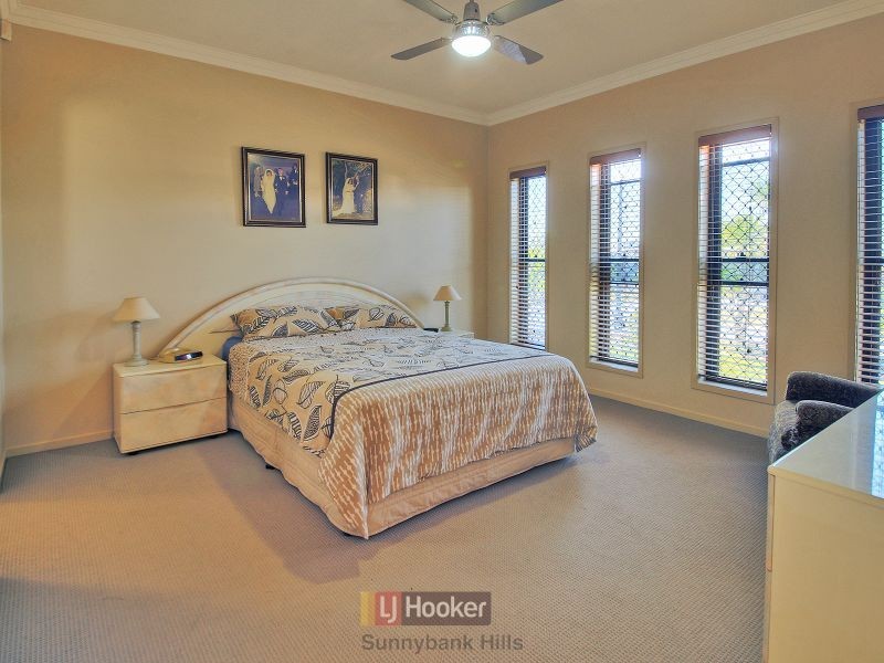 12 Walker Circuit, Eight Mile Plains QLD 4113