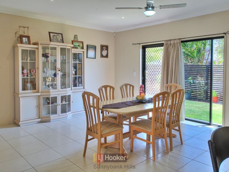 12 Walker Circuit, Eight Mile Plains QLD 4113