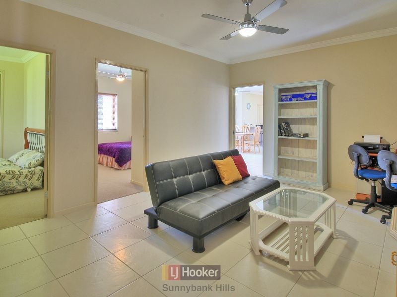 12 Walker Circuit, Eight Mile Plains QLD 4113