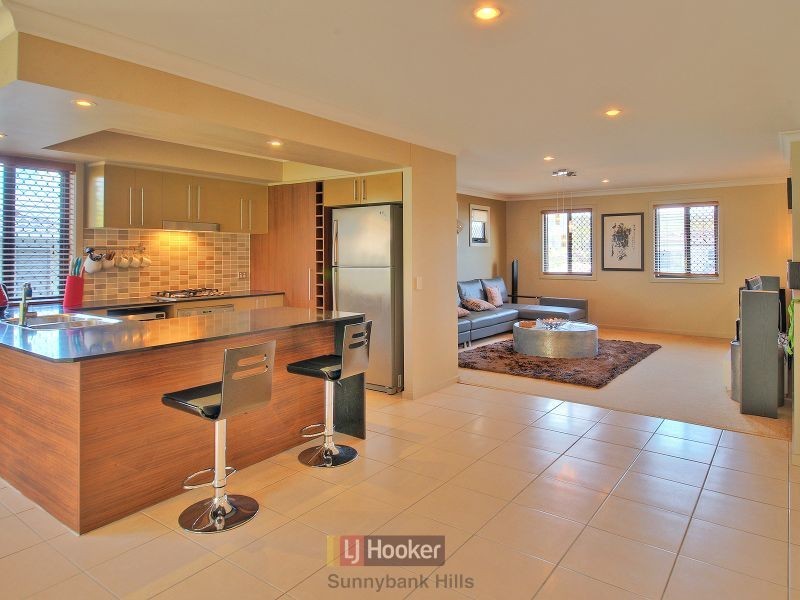 51 Hillardt Street, Robertson QLD 4109