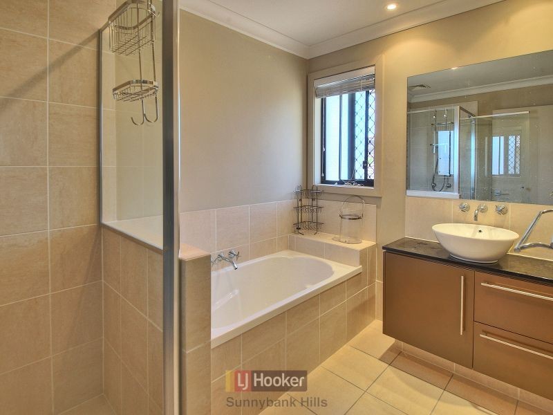 51 Hillardt Street, Robertson QLD 4109