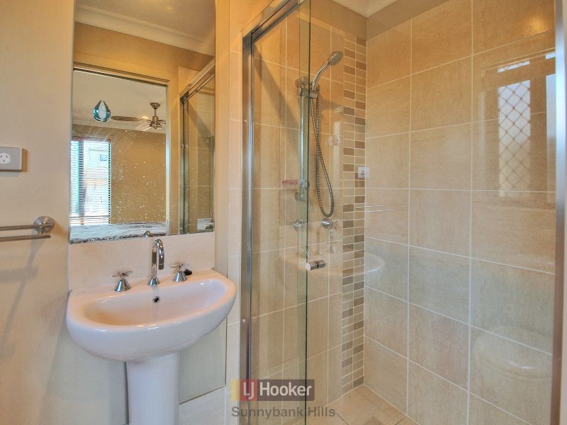 51 Hillardt Street, Robertson QLD 4109