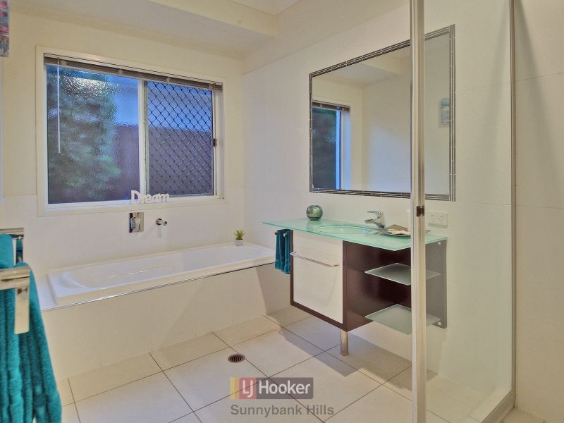 3 Lincon Place, Parkinson QLD 4115
