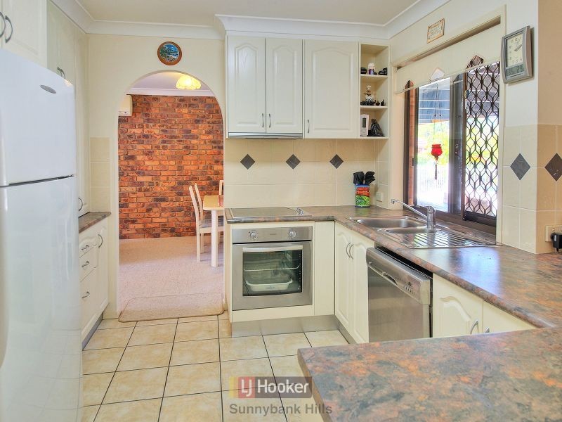 11 Oakville Street, Runcorn QLD 4113