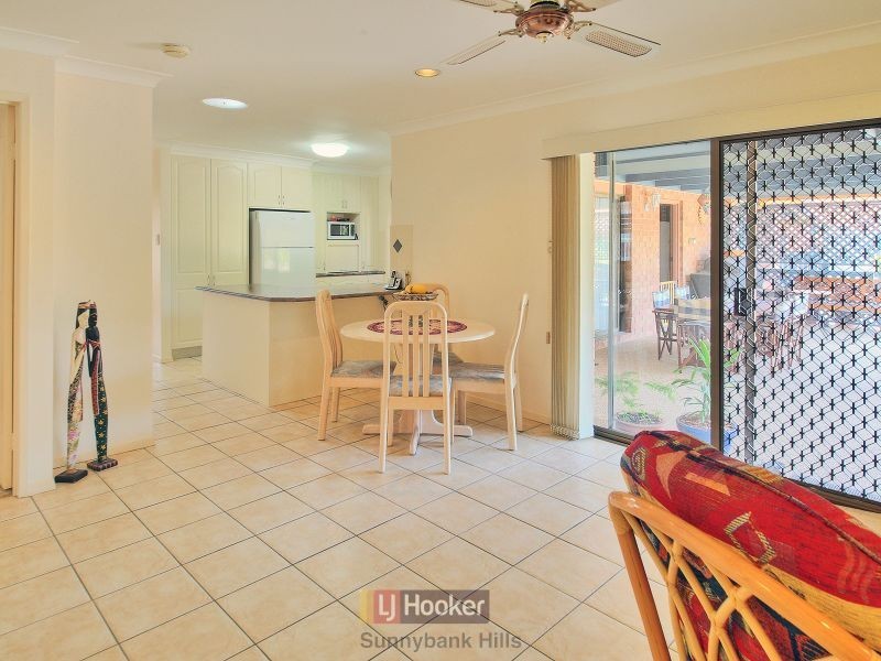 11 Oakville Street, Runcorn QLD 4113