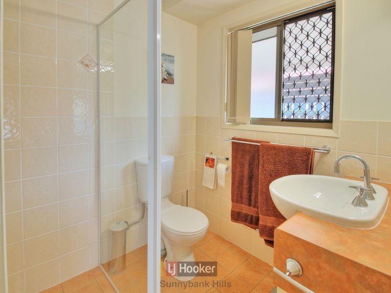 11 Oakville Street, Runcorn QLD 4113