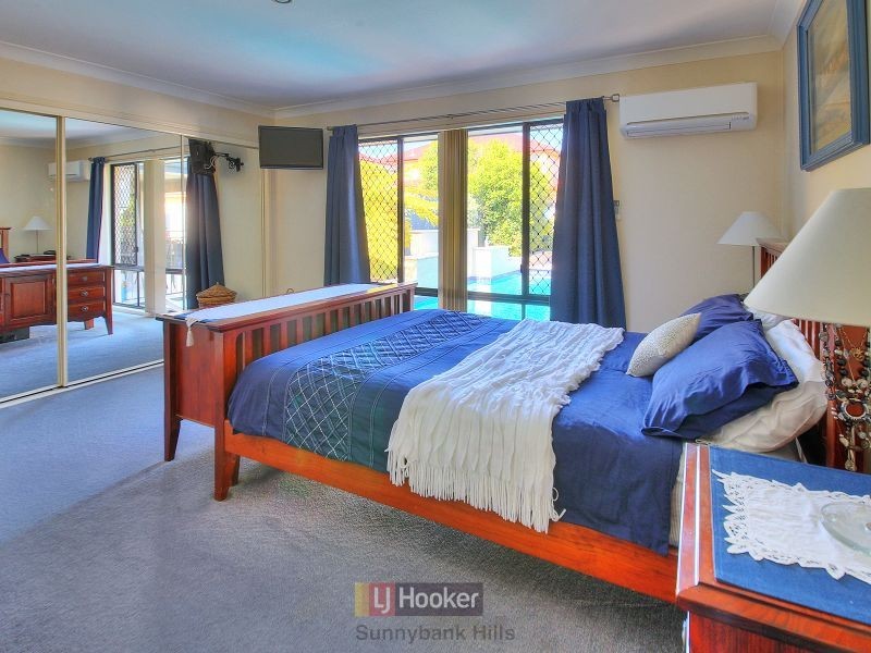 33 Juniper Circuit, Stretton QLD 4116