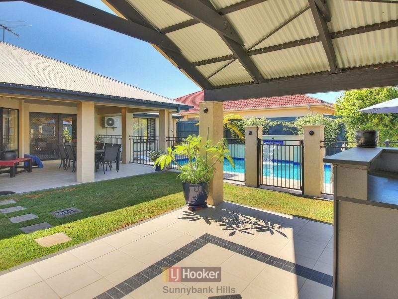 33 Juniper Circuit, Stretton QLD 4116