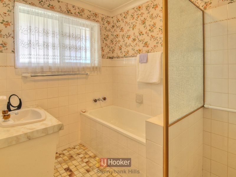 33 Manzill Street, Sunnybank Hills QLD 4109