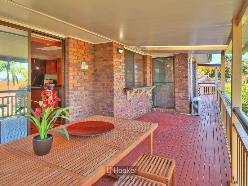 9 Hearnville Street, Robertson QLD 4109