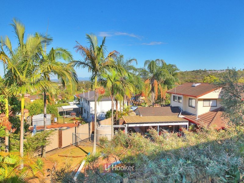 9 Hearnville Street, Robertson QLD 4109