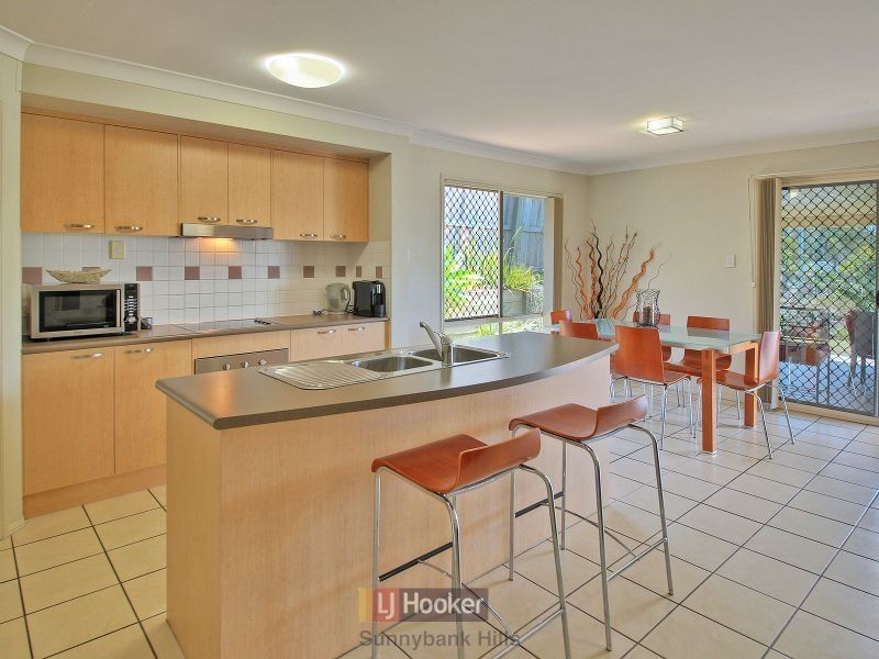 11 Henderson Crescent, Drewvale QLD 4116