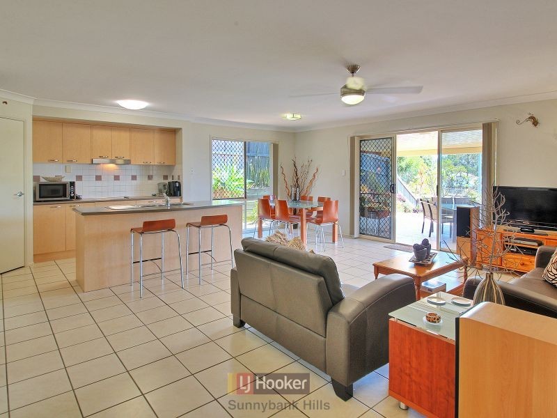 11 Henderson Crescent, Drewvale QLD 4116