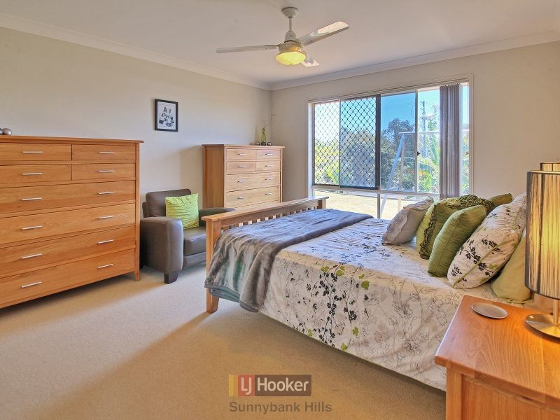 11 Henderson Crescent, Drewvale QLD 4116