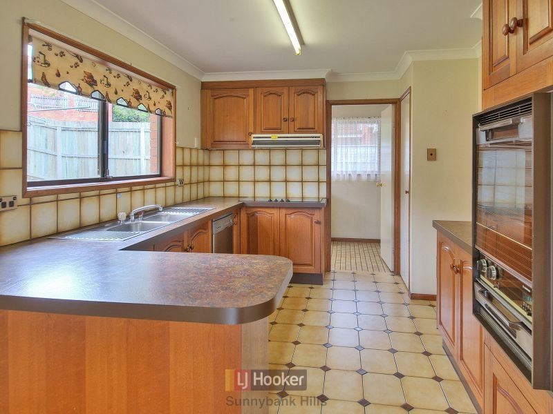 61 Honeywood Street, Sunnybank Hills QLD 4109