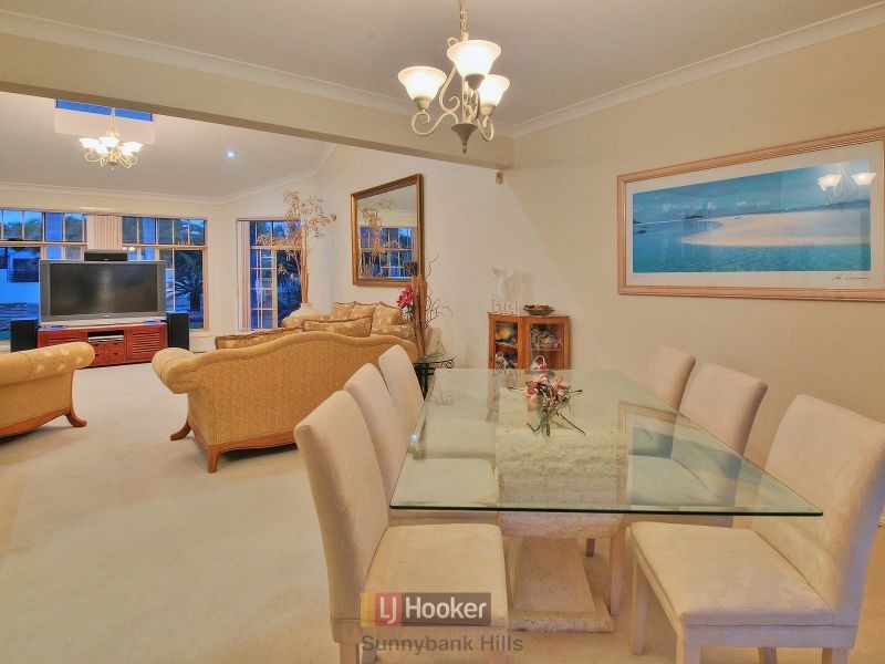 68 Casuarina Crescent, Calamvale QLD 4116