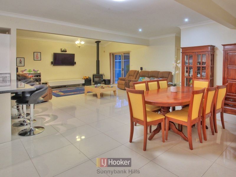 68 Casuarina Crescent, Calamvale QLD 4116