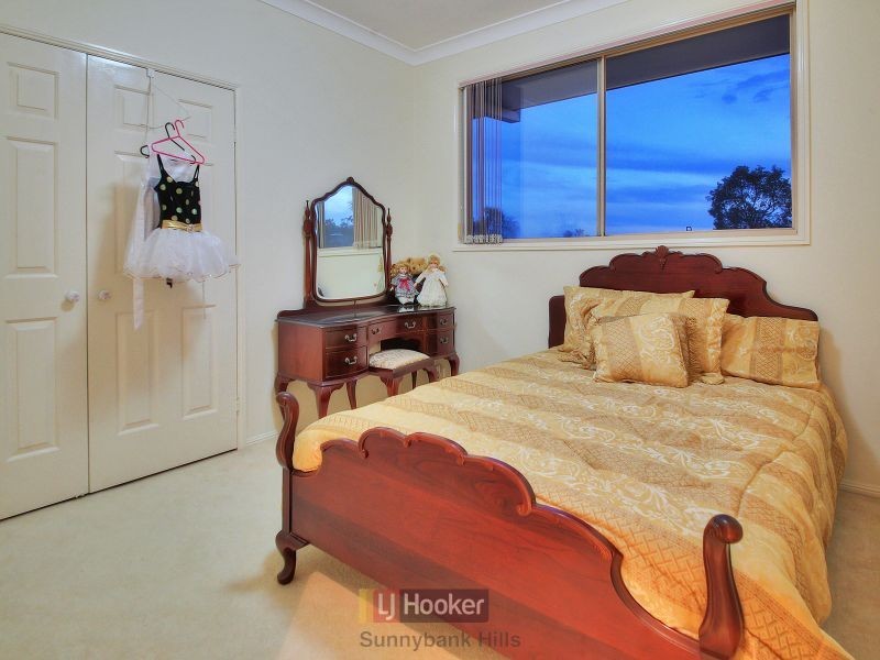 68 Casuarina Crescent, Calamvale QLD 4116