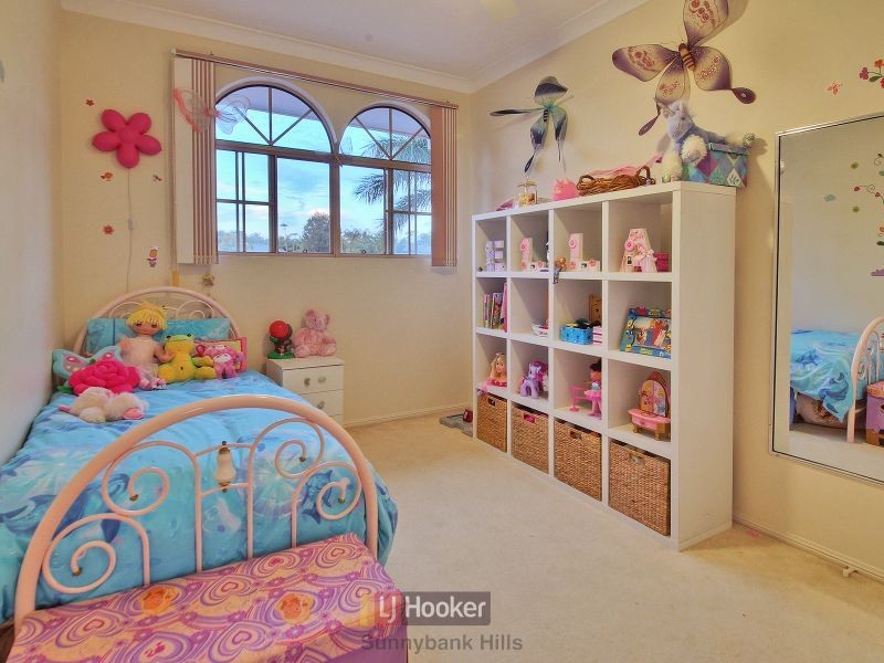 68 Casuarina Crescent, Calamvale QLD 4116