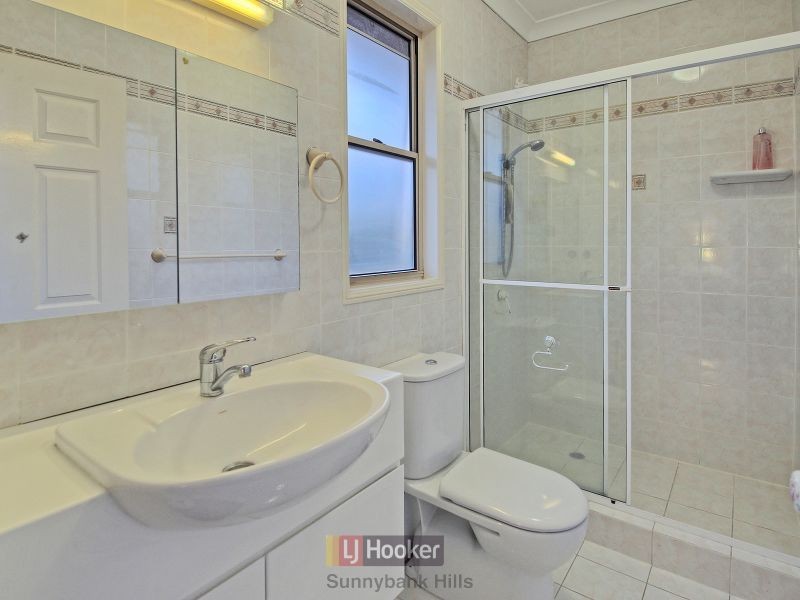 68 Casuarina Crescent, Calamvale QLD 4116