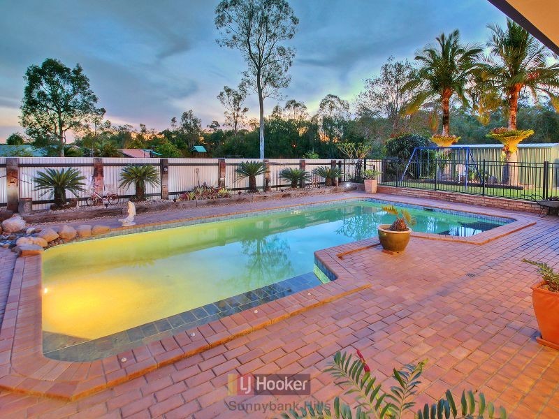 68 Casuarina Crescent, Calamvale QLD 4116