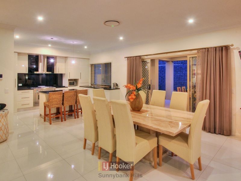 107 Hawthorn Circuit, Stretton QLD 4116