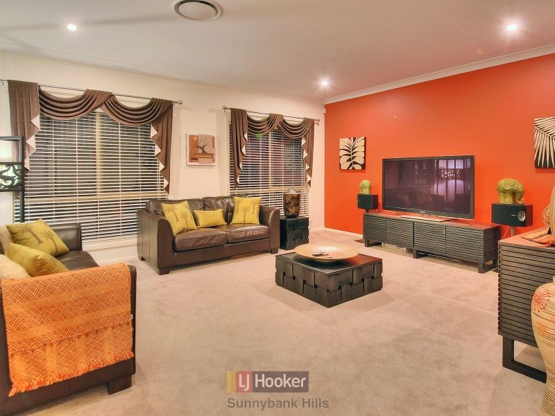 107 Hawthorn Circuit, Stretton QLD 4116