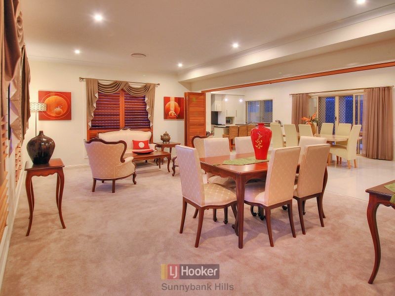 107 Hawthorn Circuit, Stretton QLD 4116