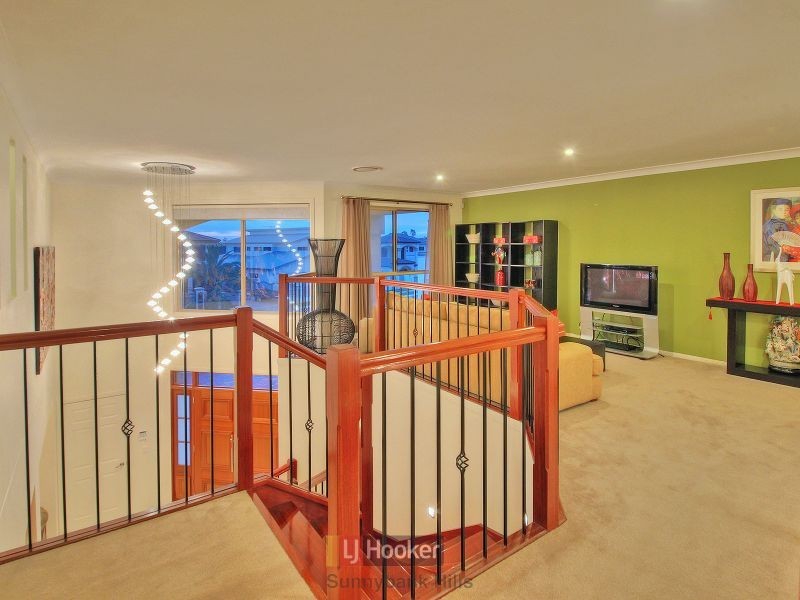 107 Hawthorn Circuit, Stretton QLD 4116