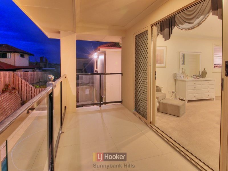 107 Hawthorn Circuit, Stretton QLD 4116
