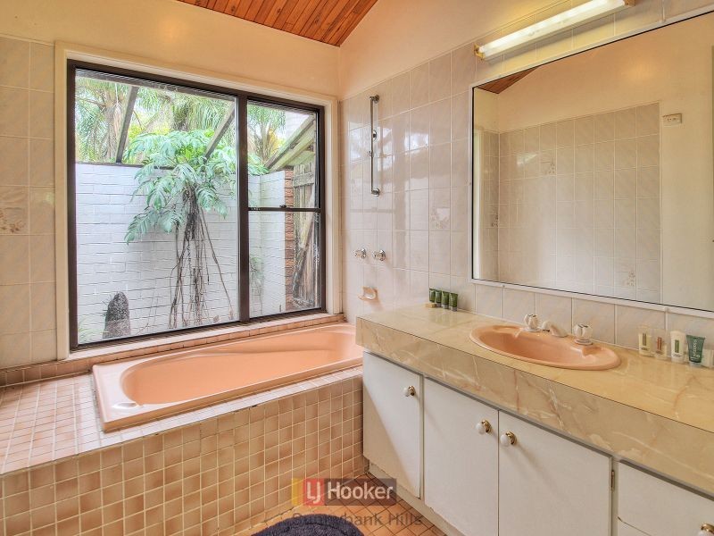 458 Green Road, Crestmead QLD 4132