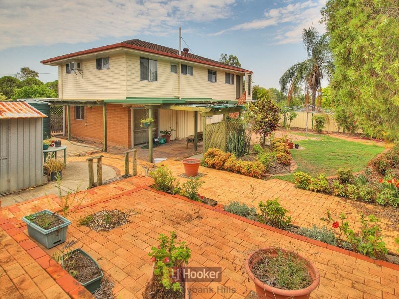 10 Lichen Court, Regents Park QLD 4118