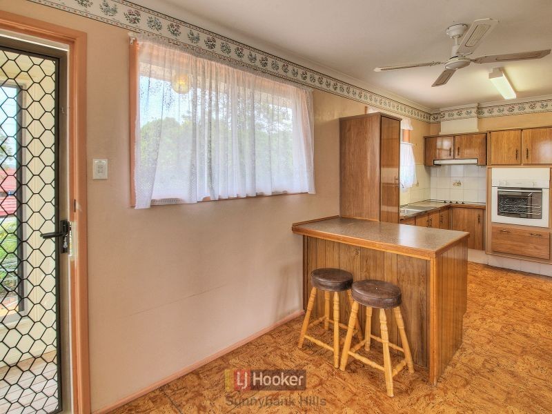 10 Lichen Court, Regents Park QLD 4118
