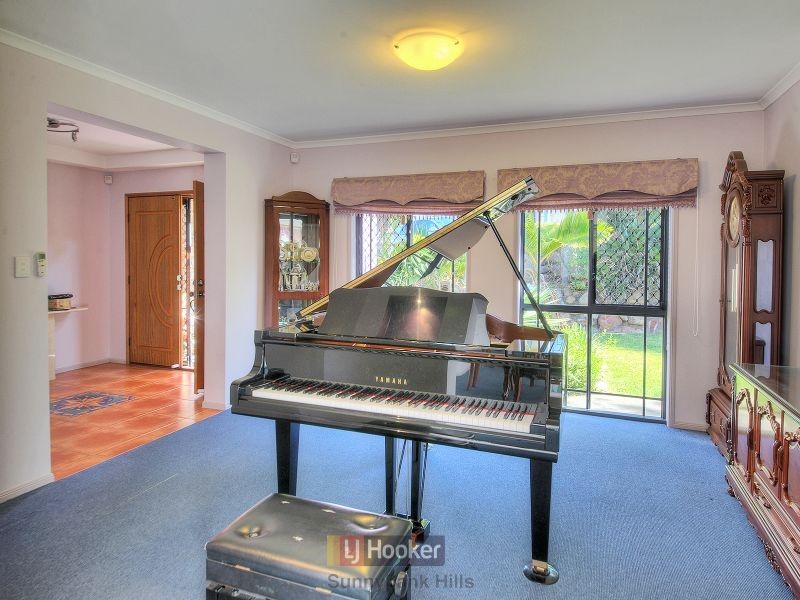 27 Rosemont Court, Underwood QLD 4119