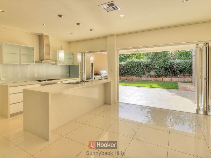 2A/16 Adios Close, Sunnybank Hills QLD 4109