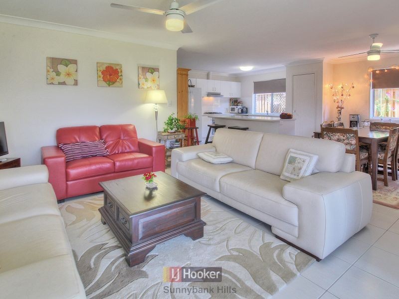 8 Diamantina Crescent, Fitzgibbon QLD 4018