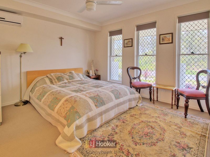 8 Diamantina Crescent, Fitzgibbon QLD 4018