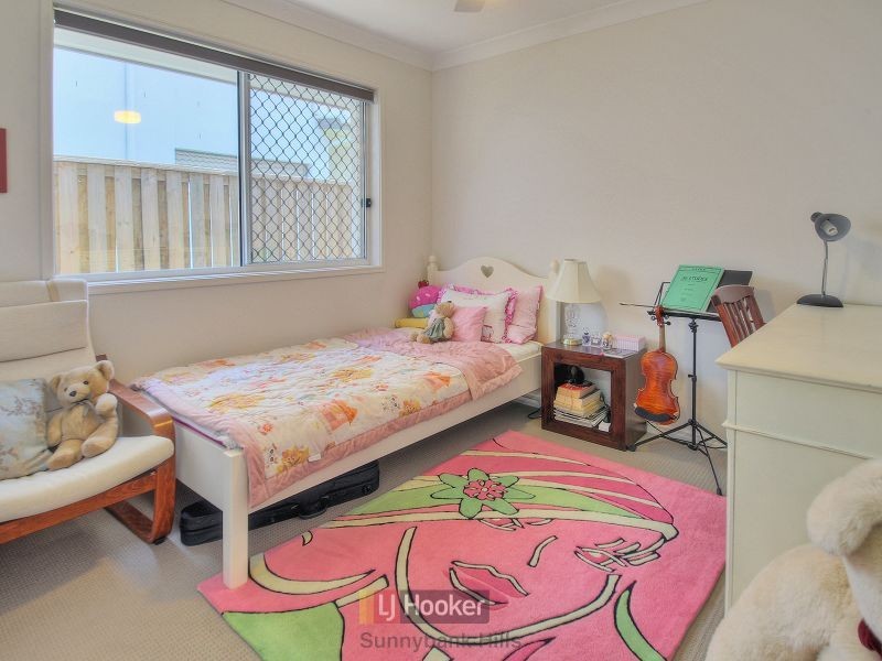 8 Diamantina Crescent, Fitzgibbon QLD 4018