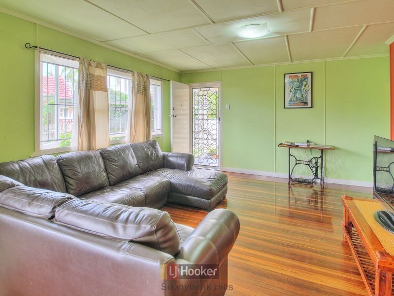 8 Colborne Street, Acacia Ridge QLD 4110