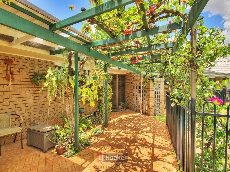 4 Lambeth Place, Macgregor QLD 4109