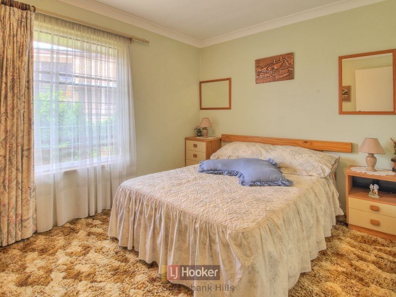 4 Lambeth Place, Macgregor QLD 4109