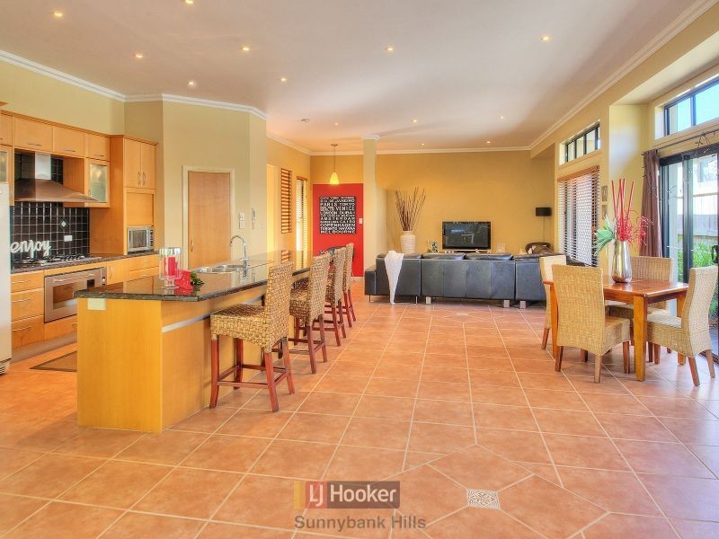 140 White Cedar Circuit, Stretton QLD 4116