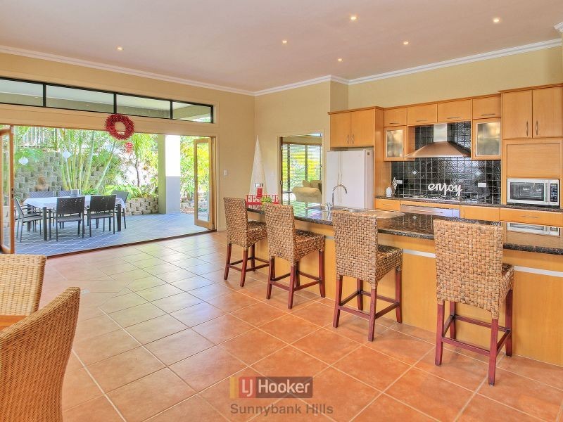 140 White Cedar Circuit, Stretton QLD 4116