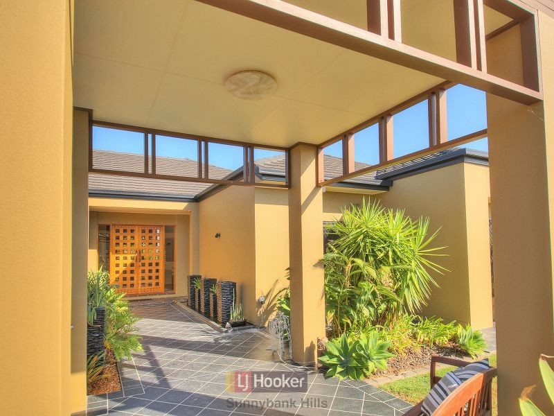 140 White Cedar Circuit, Stretton QLD 4116