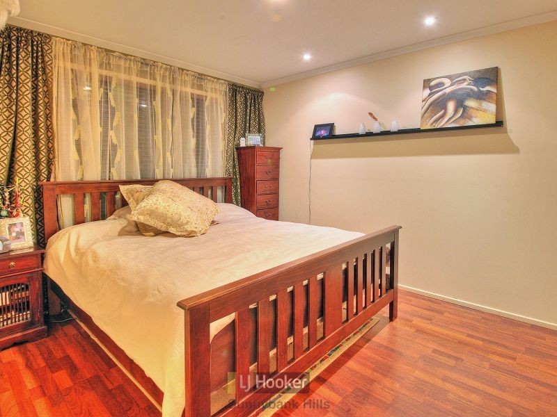 30 Mayfair Place, Stretton QLD 4116