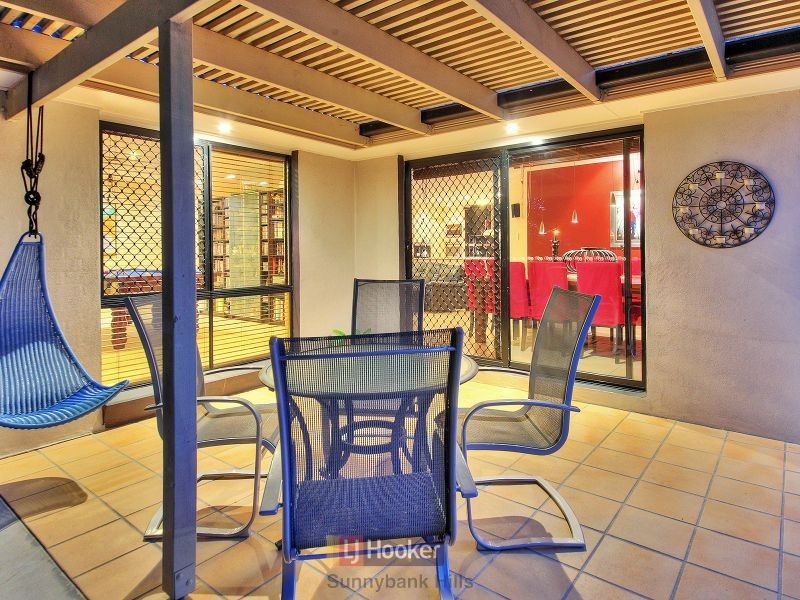 30 Mayfair Place, Stretton QLD 4116