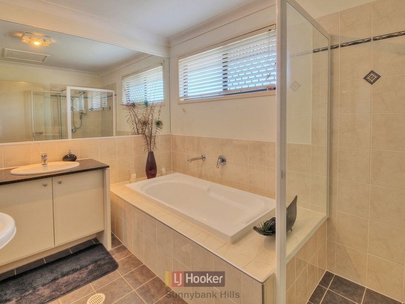 17 Hilas Circuit, Sunnybank Hills QLD 4109