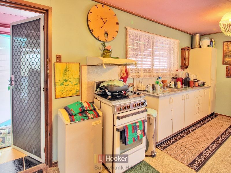 42 Queens Road, Slacks Creek QLD 4127